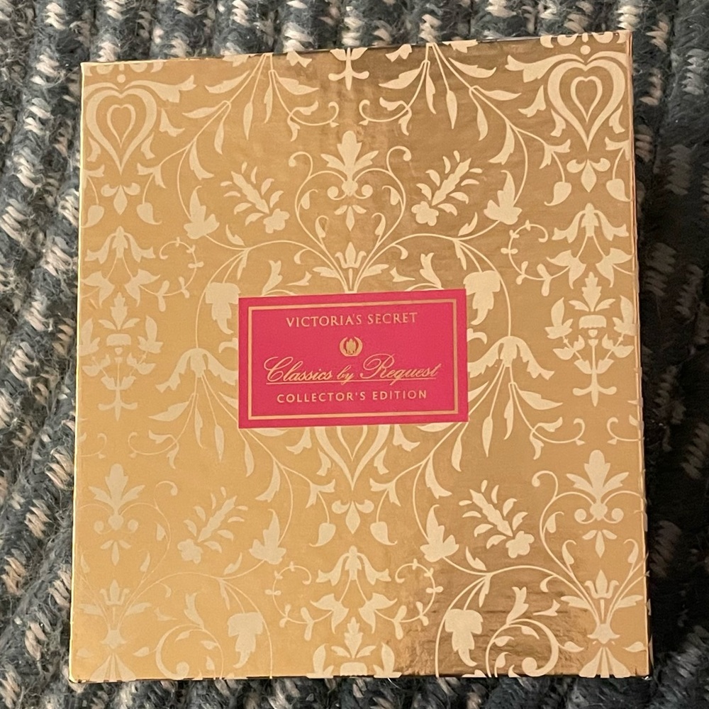 COLLECTORS EDITION Victoria Secret Classical Music CD’s